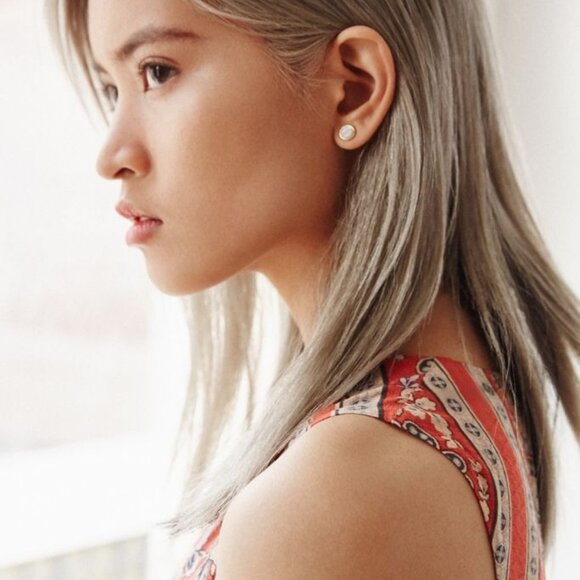 4/$25 Urban Outfitters Bubble Burst Mini Post Earrings - Picture 2 of 3